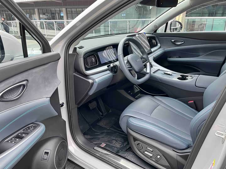 BYD Sea Lion 07 DM-i Hybrid 2025 2025款 150 领航+版