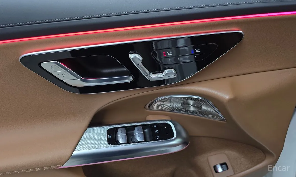 Mercedes-Benz E-Class 2024 E300 4MATIC AMG Line