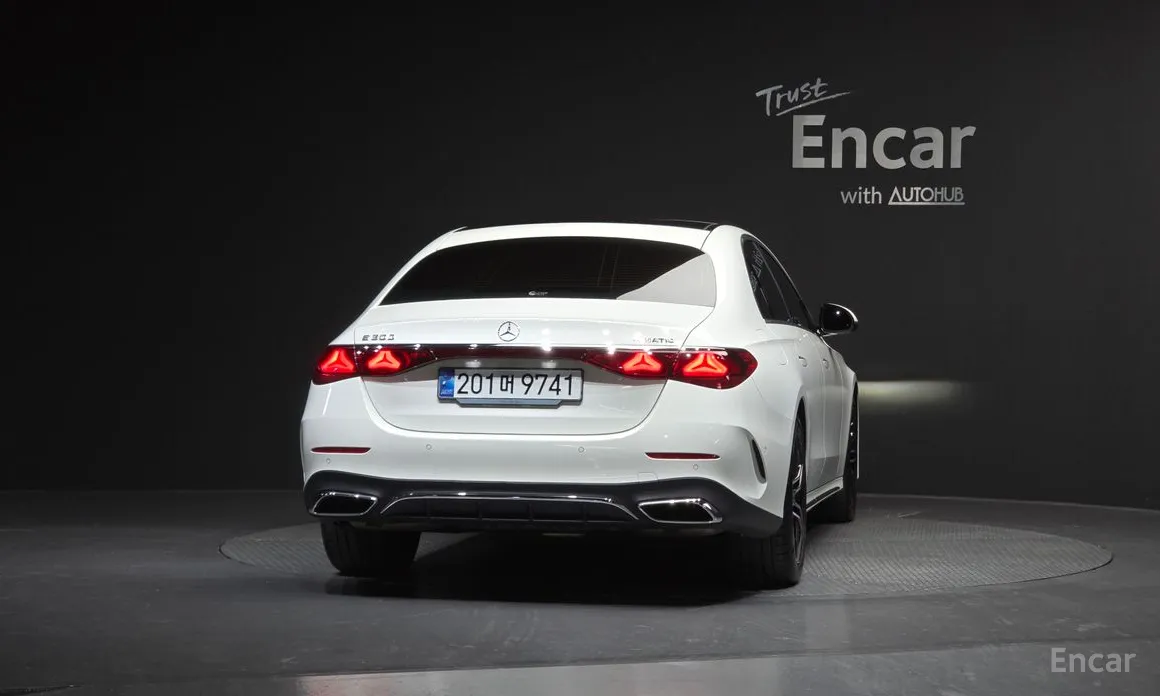 Mercedes-Benz E-Class 2024 E300 4MATIC AMG Line