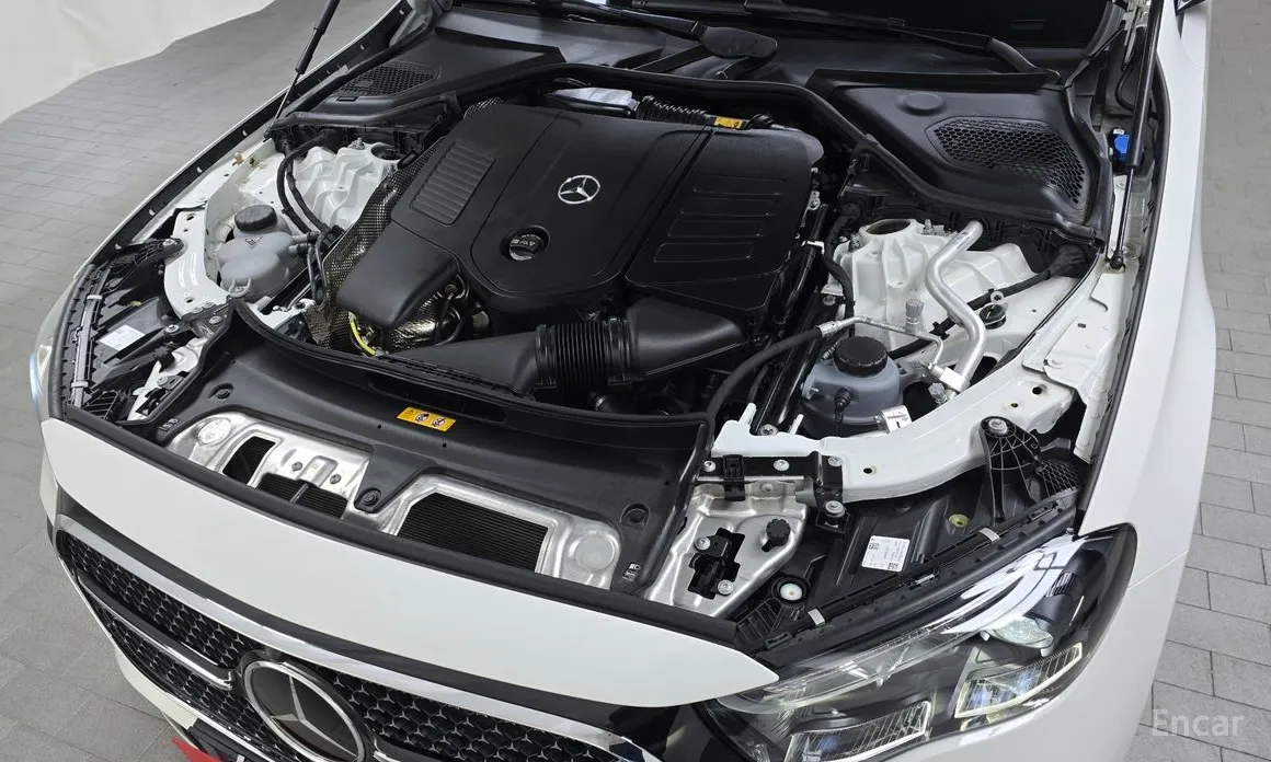 Mercedes-Benz E-Class 2024 E300 4MATIC AMG Line