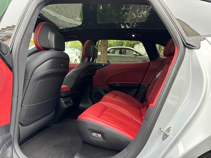 Zeekr 007 GT 2025 2025款 后驱智驾版 75kWh