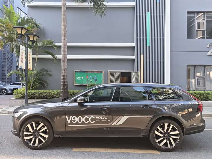 Volvo V90 2024 2024款 Cross Country B5 AWD 智尊版
