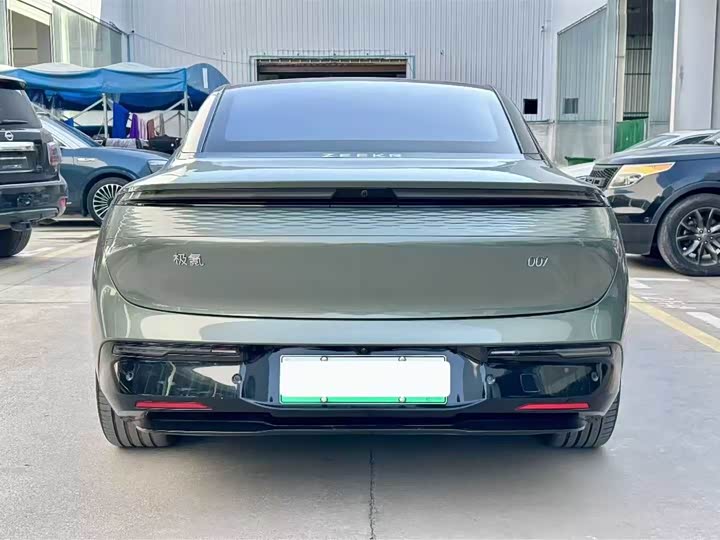 Zeekr 007 2025 2025款 后驱智驾版 75kWh