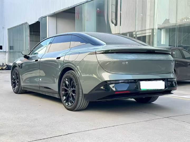 Zeekr 007 2025 2025款 后驱智驾版 75kWh