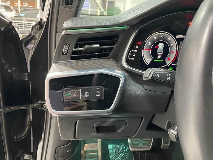 Audi A6L 2025 2025款 45 TFSI quattro 臻选动感型