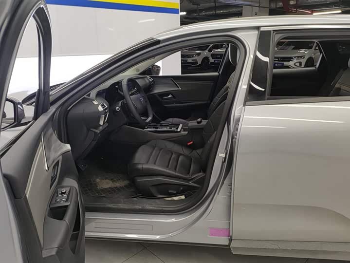 Citroen C5 X 2024 2024款 1.6T 享不凡