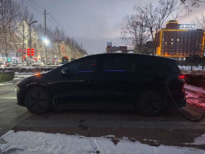 LiXiang i8 2025 2025款 标准版