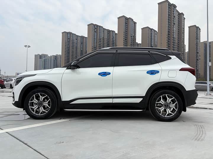 Kia KX3 2021 2021款 1.5L CVT潮流版