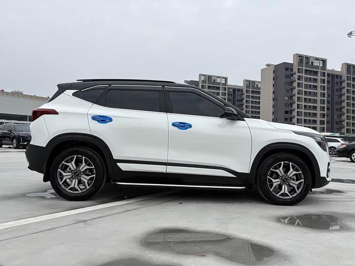 Kia KX3 2021 2021款 1.5L CVT潮流版
