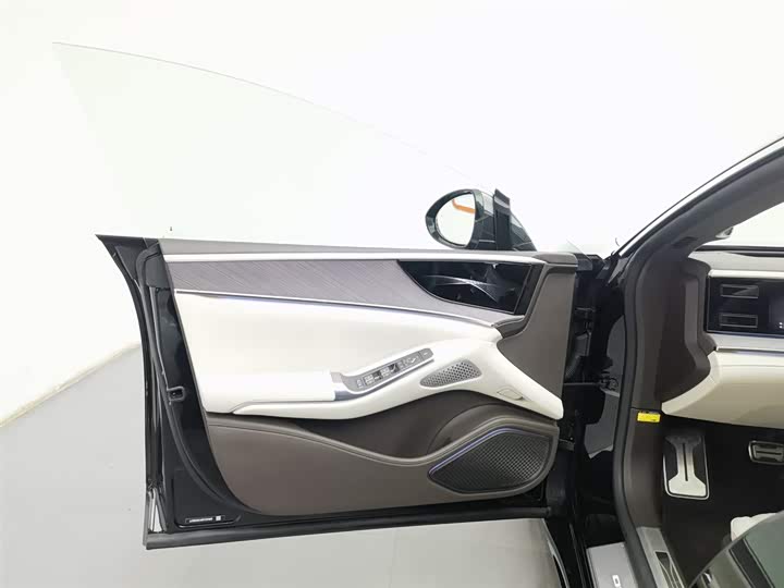 Denza Z9 2024 2024款 1100km 四驱Ultra版