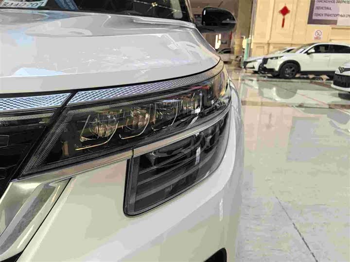 Kia KX3 2021 2021款 1.5L CVT潮流版