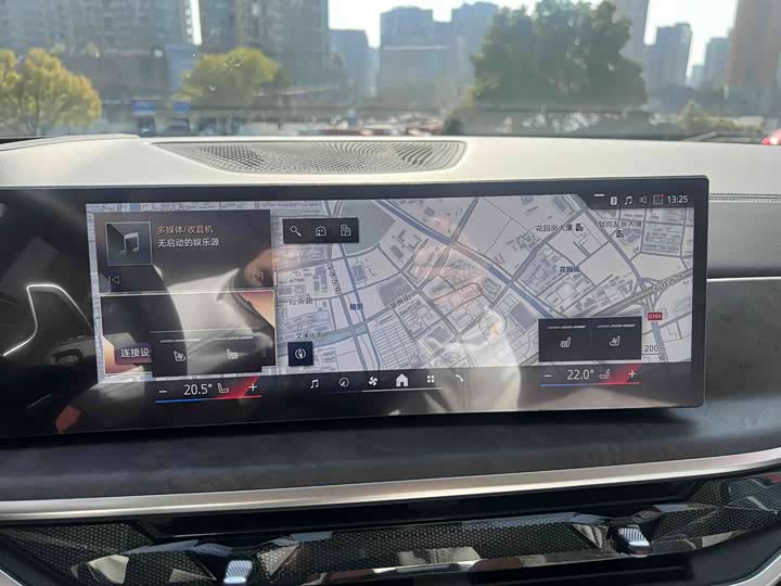 BMW X5 2026 2026款 xDrive 30Li 尊享型M运动曜夜套装