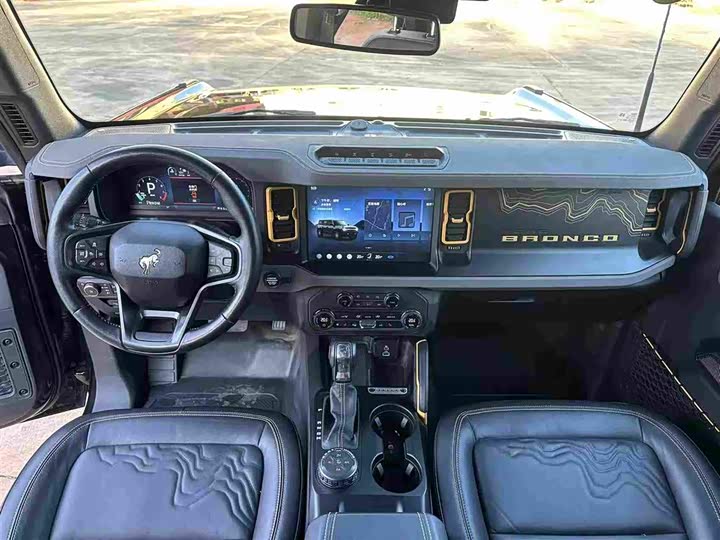 Ford Bronco 2024 2024款 2.3T 荒地