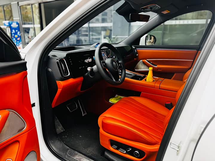 Aito M8 2025 2025款 增程 Max版 37kWh 5座版