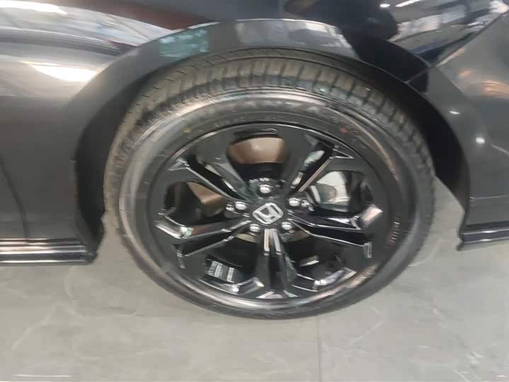 Honda Accord 2025 2025款 运动系列 260TURBO 豪华版