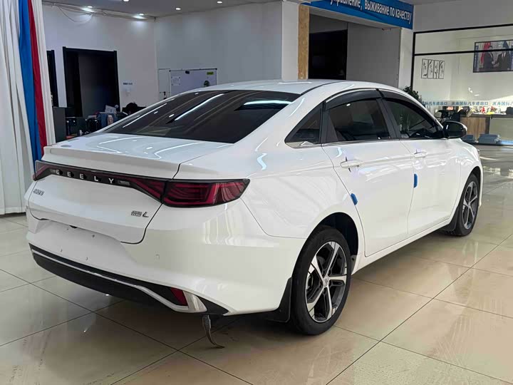Geely Emgrand L 2022 2022款 1.4T CVT旗舰型