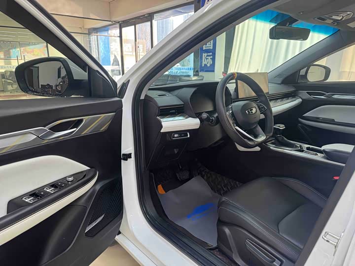 Geely Emgrand L 2022 2022款 1.4T CVT旗舰型