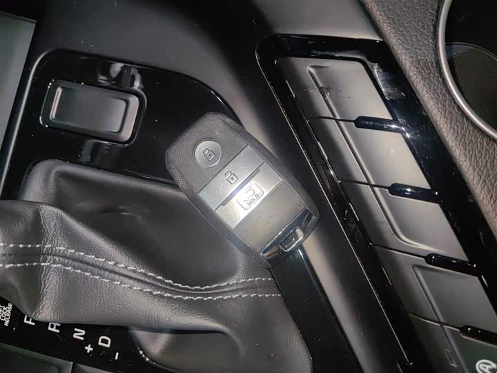 Kia KX7 2020 2020款 2.0T 自动两驱GLS 7座