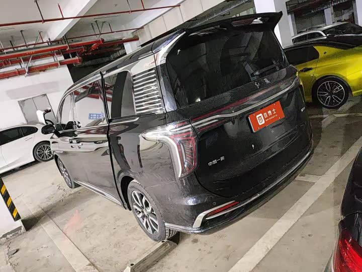 Hongqi HQ9 2023 2023款 2.0T 智联旗畅版