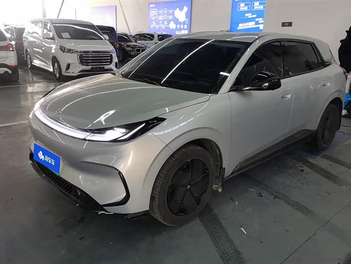 BAIC Arcfox T1 2025 2025款 425 PRO