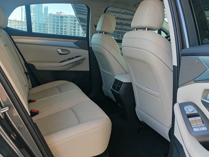 BYD Tang L 2025 2025款 EV 670KM激光雷达尊享型