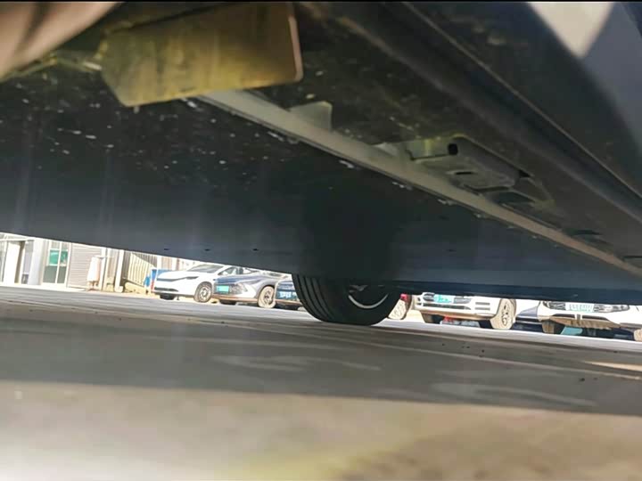 BYD Tang L 2025 2025款 EV 670KM激光雷达尊享型