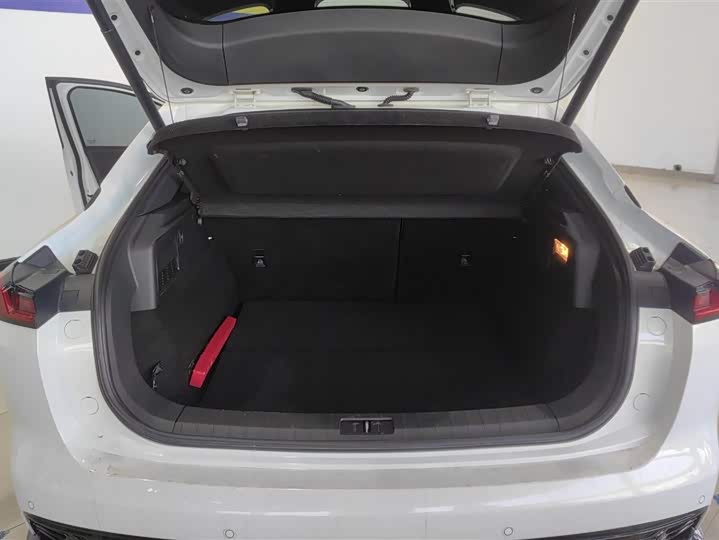 Bestune B70S 2022 2022款 2.0T 智潮统帅