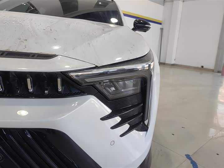 Bestune B70S 2022 2022款 2.0T 智潮统帅