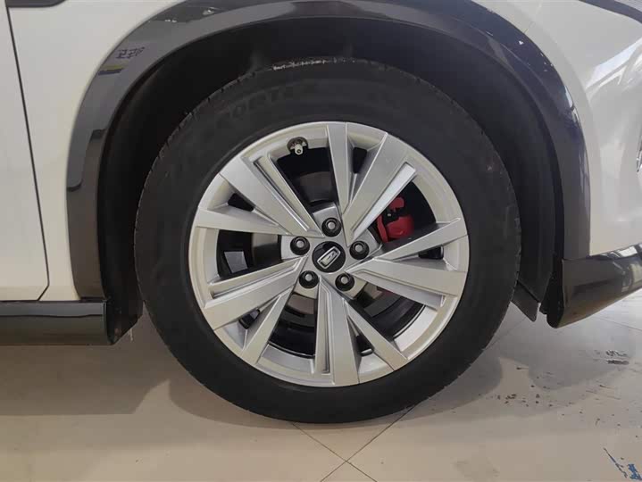 Bestune B70S 2022 2022款 2.0T 智潮统帅