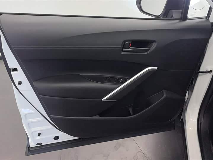 Toyota Corolla Cross 2024 2024款 2.0L 先锋版