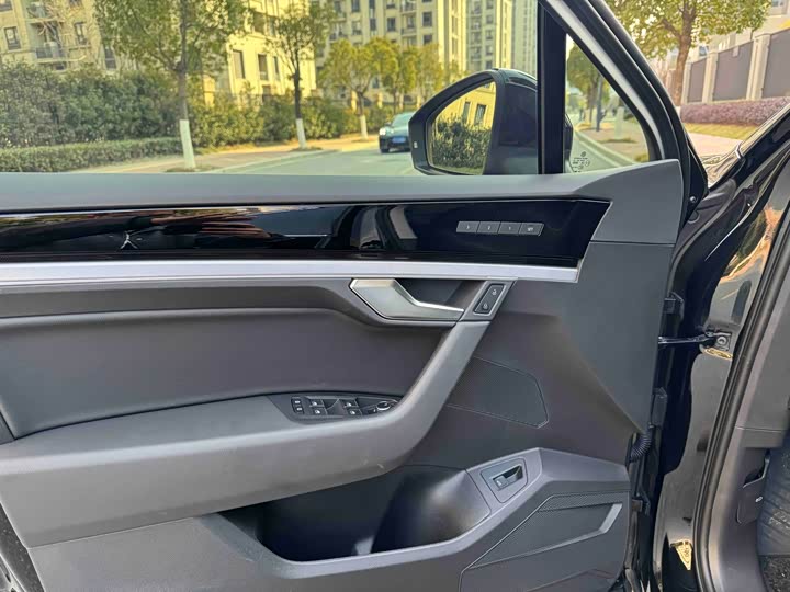 Volkswagen Touareg 2023 2023款 3.0TSI 锐享版 经典运动套装