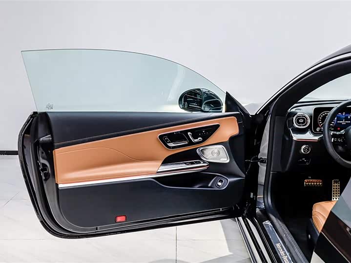 Mercedes-Benz CLE-Class 2025 2025款 CLE 300 4MATIC 动感型轿跑车