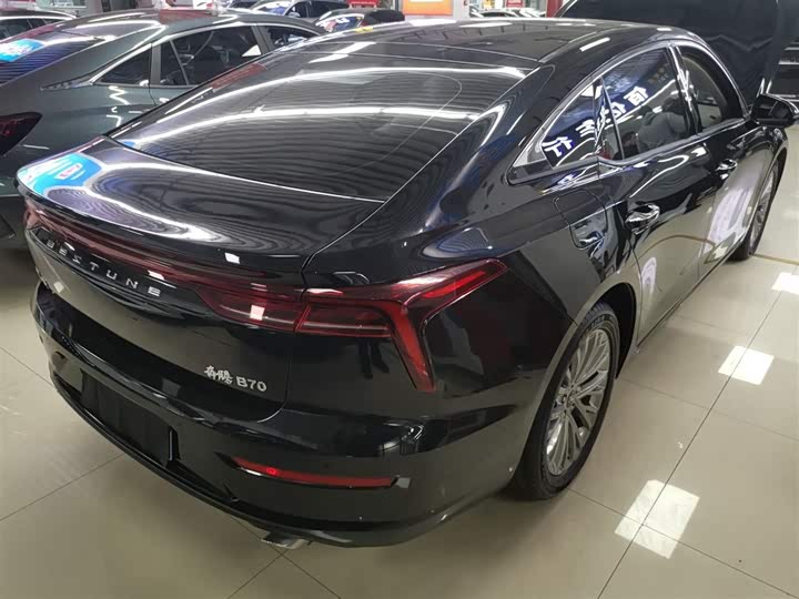 Bestune B70 2025 2025款 龙耀版 1.5T 欢享型