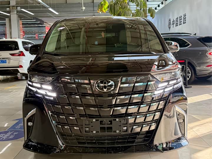 2025 Toyota Alphard