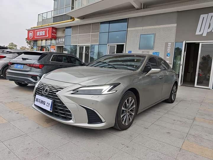 Lexus ES 2025 2025款 300h 臻享版