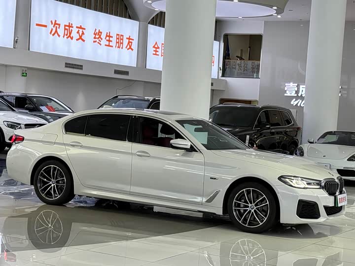 BMW 5 Series Hybrid 2022 2022款 535Le M运动套装