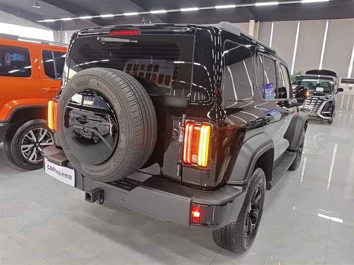 Tank 300 2024 2024款 2.0T 征服者