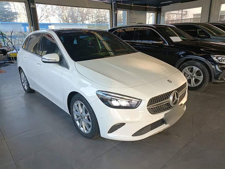 Mercedes-Benz B-Class 2021 2021款 B 200 时尚型