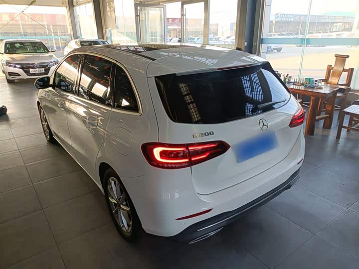 Mercedes-Benz B-Class 2021 2021款 B 200 时尚型
