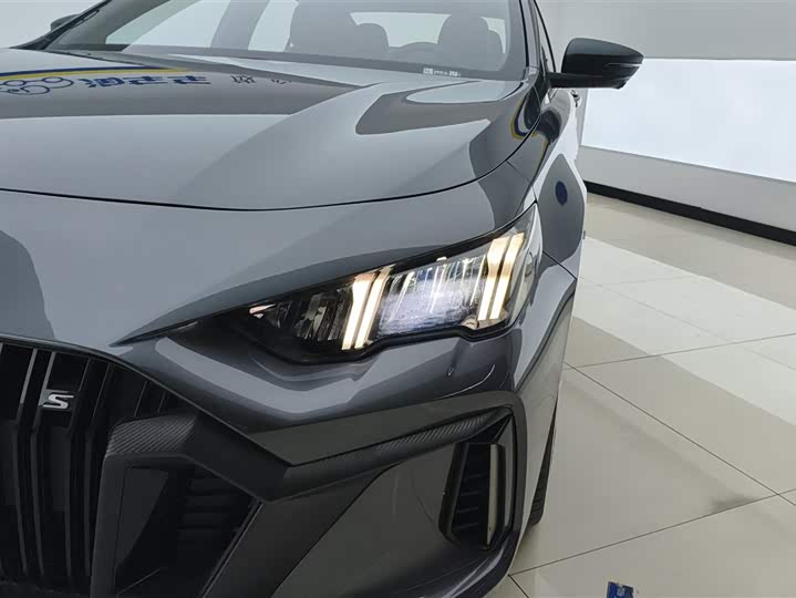 GAC Trumpchi Empow R 2024 2024款 270T DCT 影豹S版