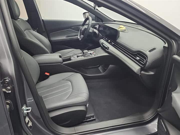 GAC Trumpchi Empow R 2024 2024款 270T DCT 影豹S版