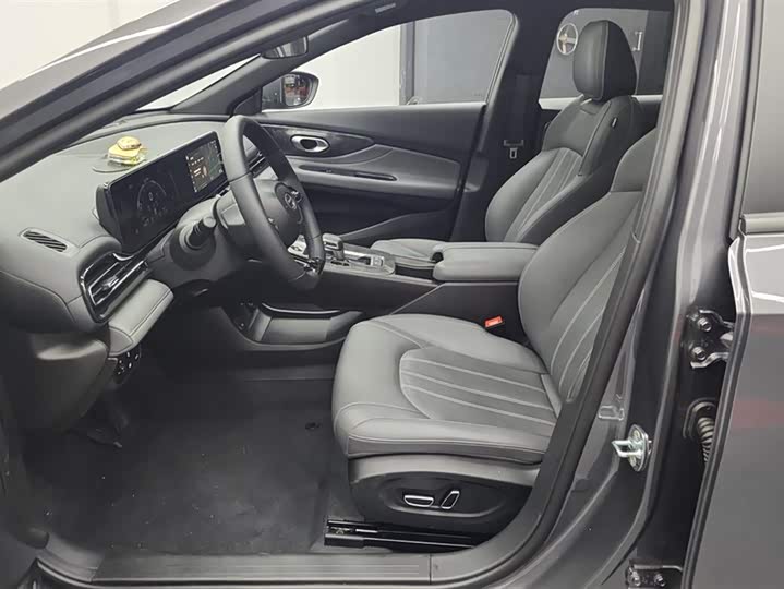 GAC Trumpchi Empow R 2024 2024款 270T DCT 影豹S版