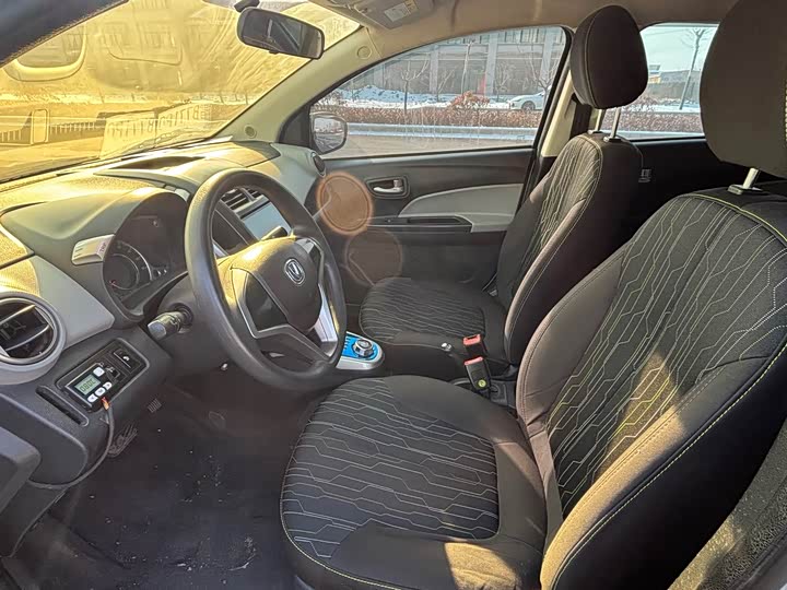 Changan BenBen E-Star 2021 2021款 国民版 心怡版 磷酸铁锂（31.86kWh）