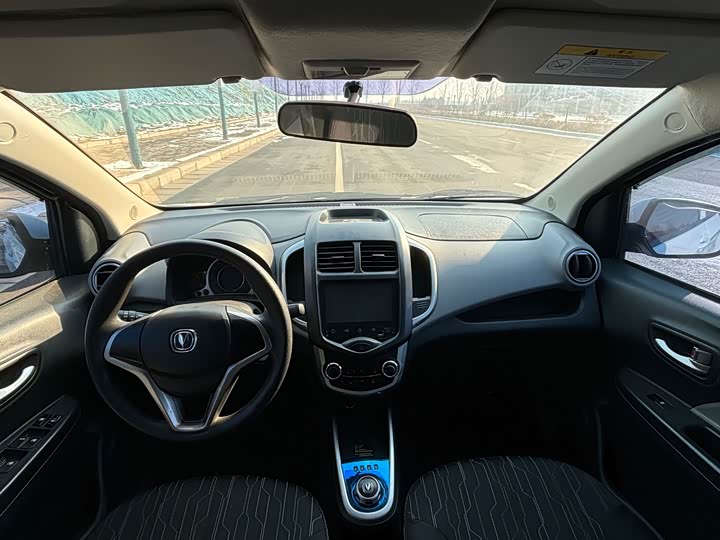 Changan BenBen E-Star 2021 2021款 国民版 心怡版 磷酸铁锂（31.86kWh）