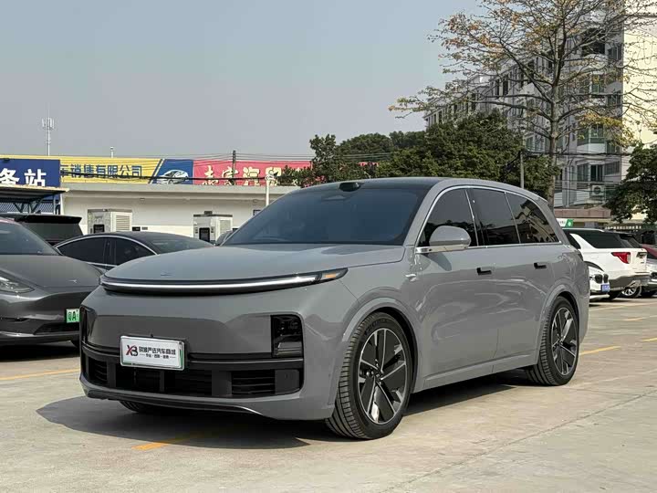 LiXiang L8 2025 2025款 Pro 智能焕新版