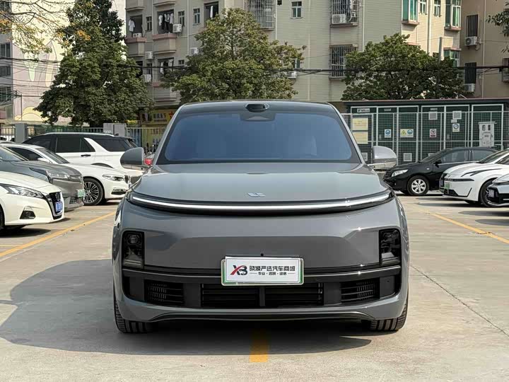 LiXiang L8 2025 2025款 Pro 智能焕新版