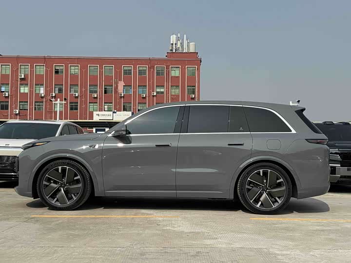 LiXiang L8 2025 2025款 Pro 智能焕新版