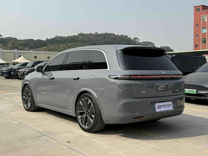 LiXiang L8 2025 2025款 Pro 智能焕新版