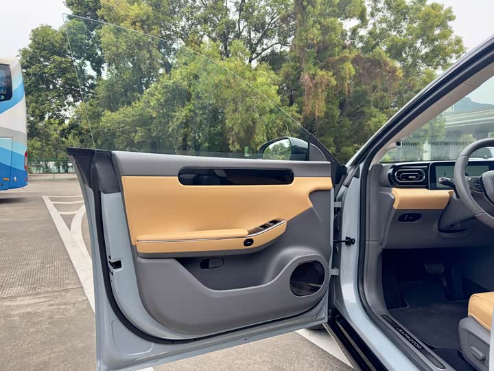 Leapmotor C01 2024 2024款 增程 316尊享版