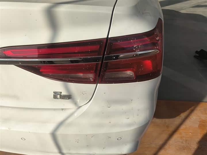 Roewe i6 2020 2020款 PLUS 1.6L CVT 4G互联荣耀旗舰版